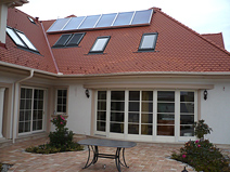Sonnenkollektor- und Wärmepumpeninstallation